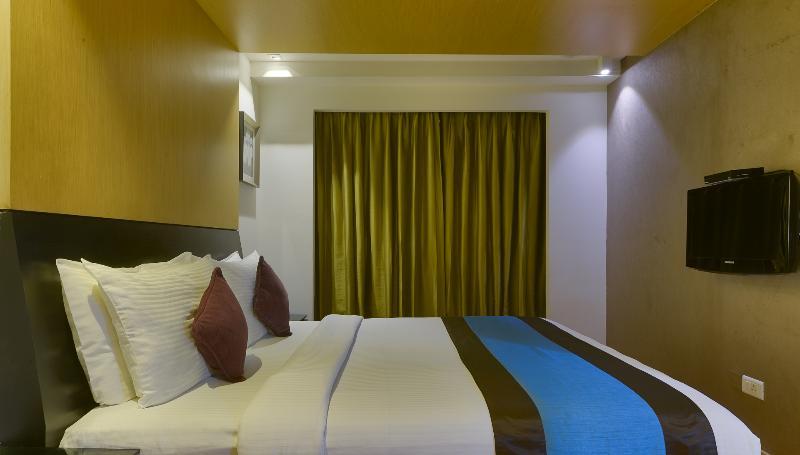 Davanam Sarovar Portico Suites Bangalore Exterior foto
